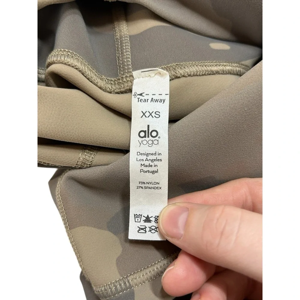 ALO Yoga High Waist Camo Vapor Leggings Putty Camouflage XXS NWT W5635R Earthy